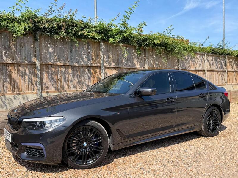 BMW 5 Series view 4