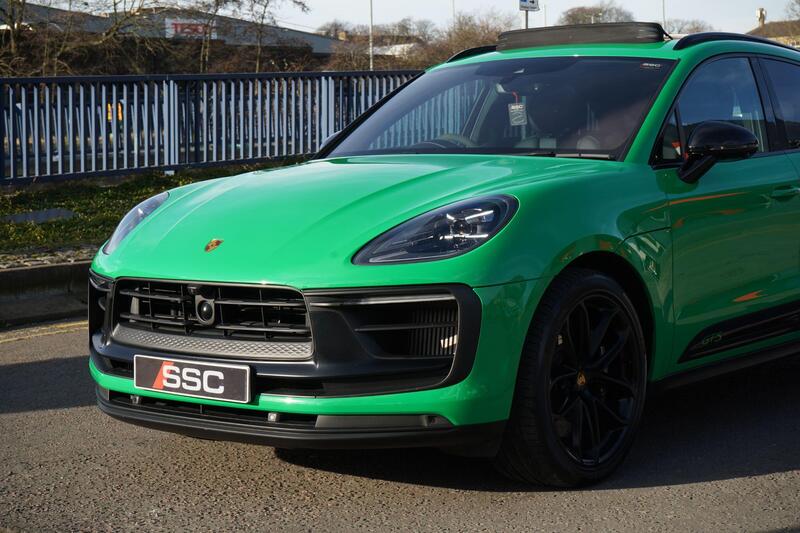 Porsche Macan view 7