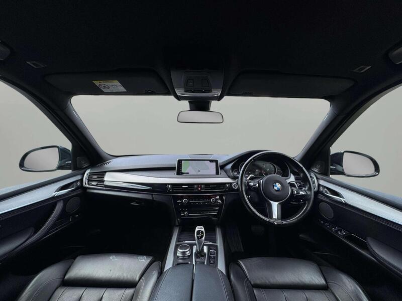 BMW X5 view 4
