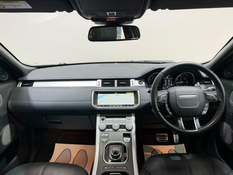 Land Rover Range Rover Evoque view 4