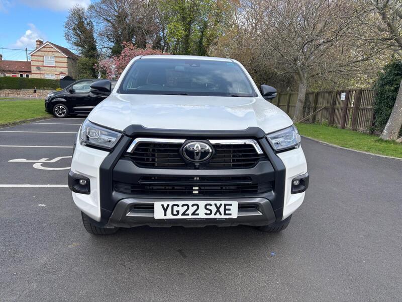 Toyota Hilux view 2