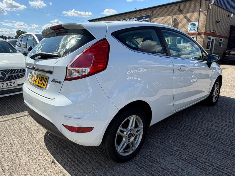 Ford Fiesta view 3