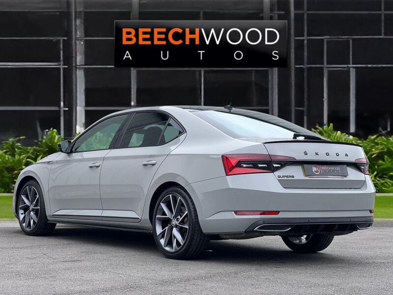 Skoda Superb view 7