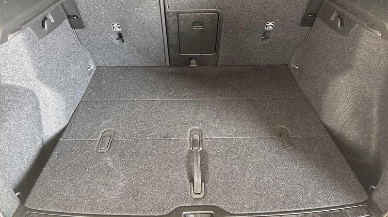 Volvo XC40 view 5