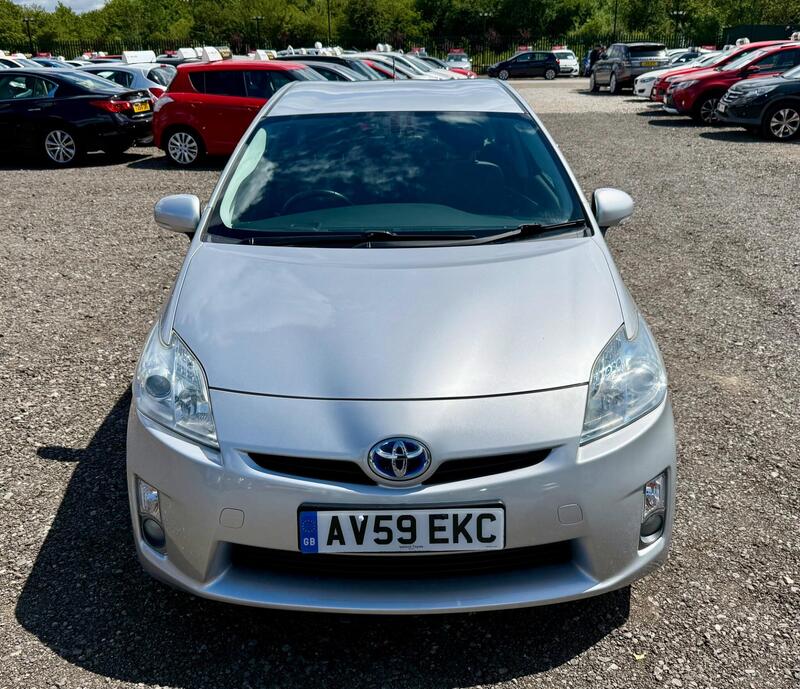 Toyota Prius view 6