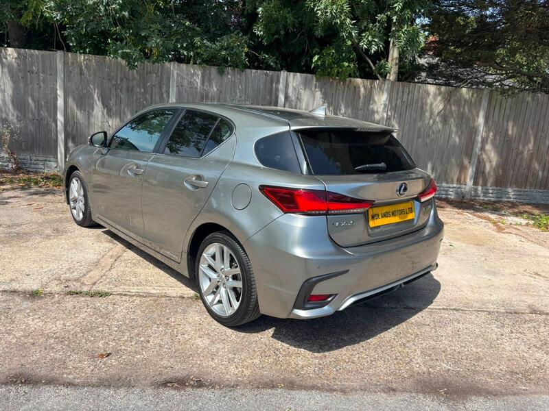 Lexus CT view 6