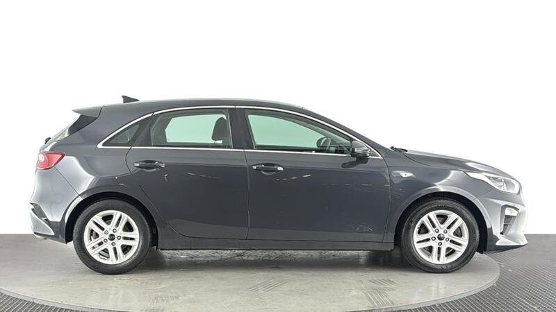Kia Ceed view 3