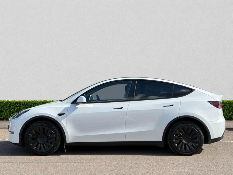 Tesla Model Y view 4