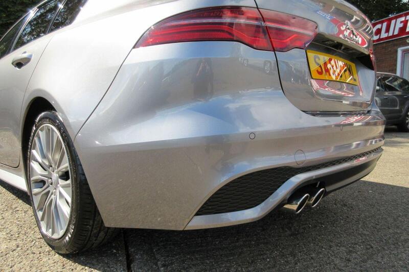 Jaguar Xe view 55