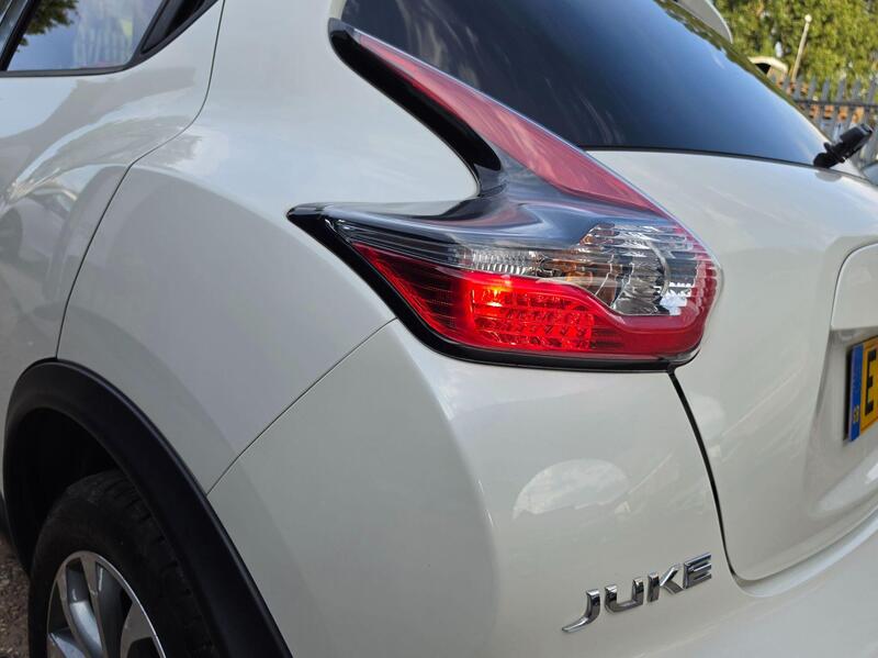 Nissan Juke 1.6 Tekna XTRON Euro 6 5dr thumbnail 12