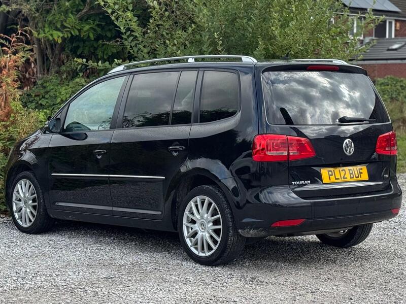 Volkswagen Touran view 6