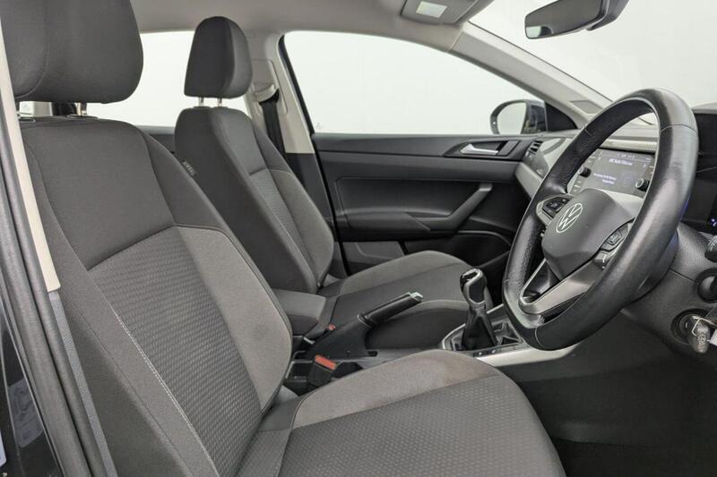 Volkswagen Taigo view 3