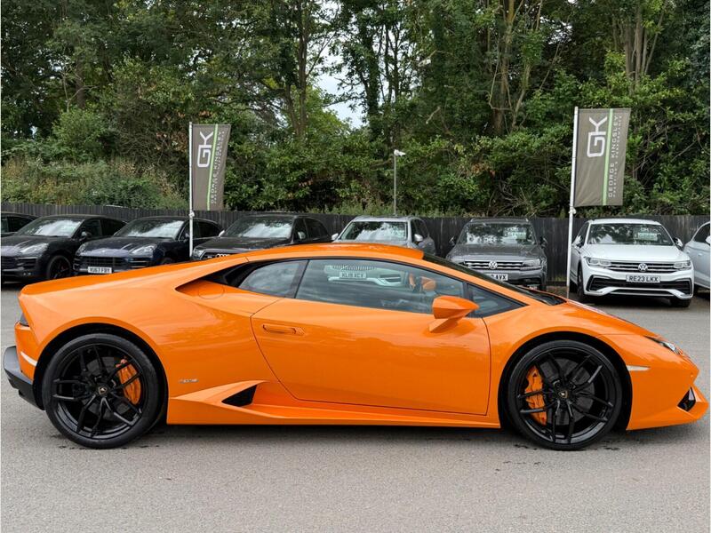 Lamborghini Huracan view 5