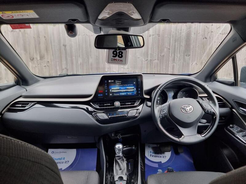 Toyota C-HR view 6
