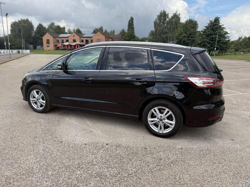 Ford S-Max view 6