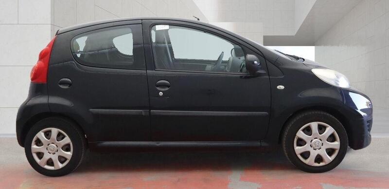 Peugeot 107 view 2