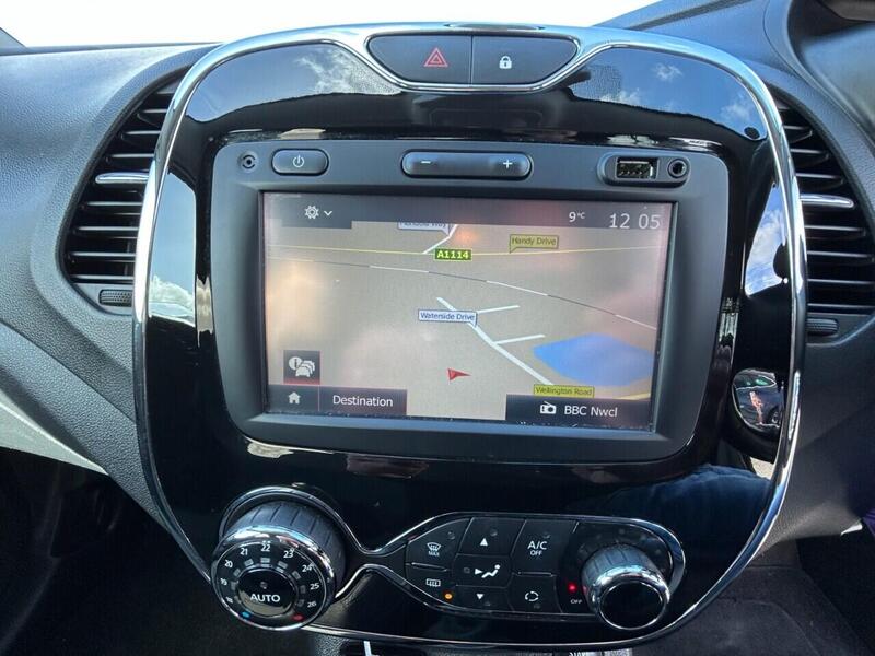 Renault Captur view 2
