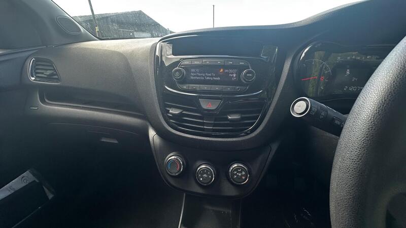 2016 Vauxhall Viva — photo 13