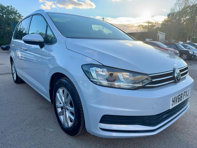 Volkswagen Touran view 7