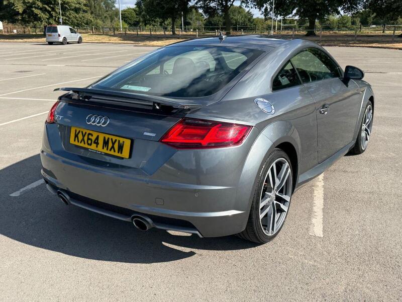 Audi TT view 4