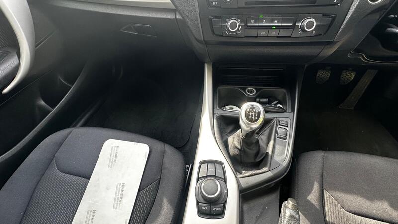 2013 BMW 1 Series — photo 16