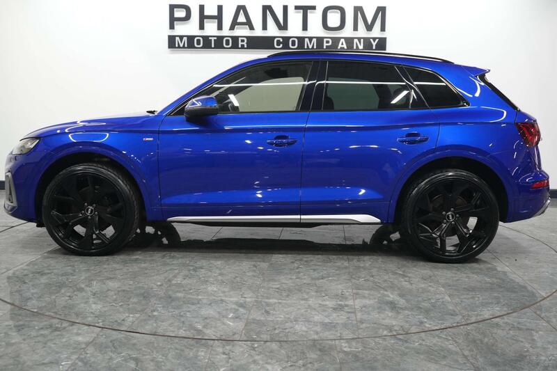 Audi Q5 view 3