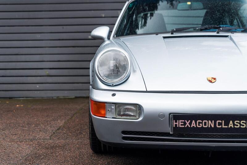 Porsche 911 view 5