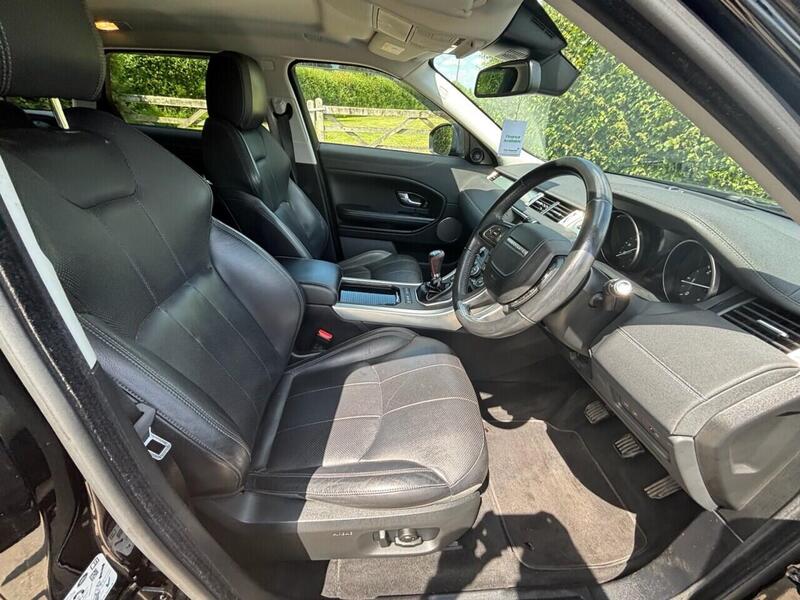 Land Rover Range Rover Evoque view 31