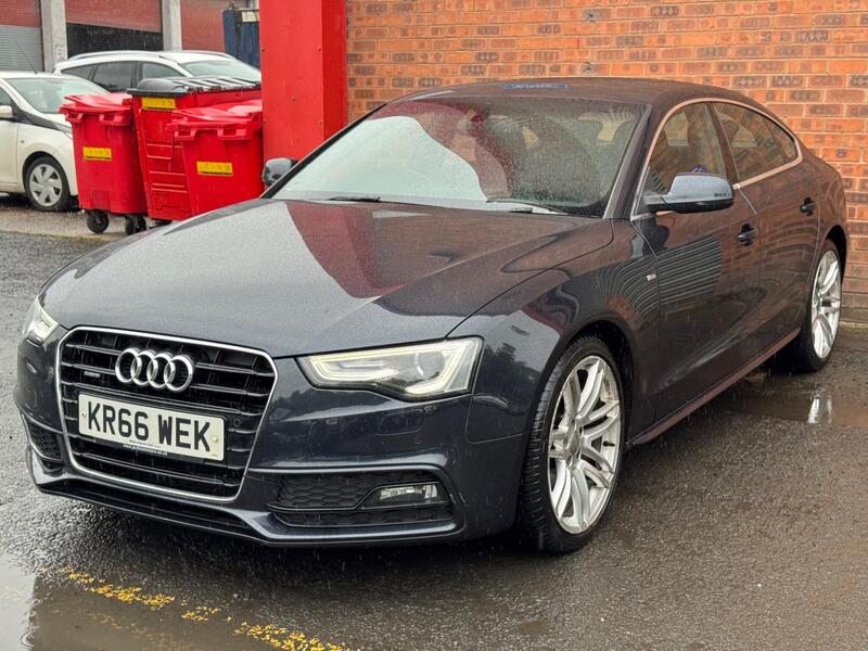 Audi Audi A5 view 2