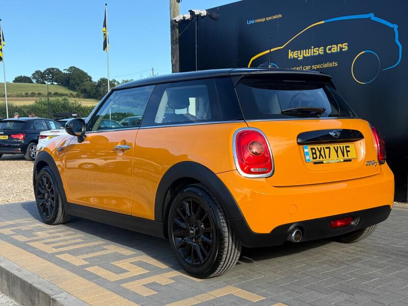 Mini Cooper view 3