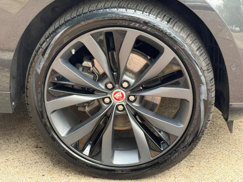 Jaguar F-Pace view 6