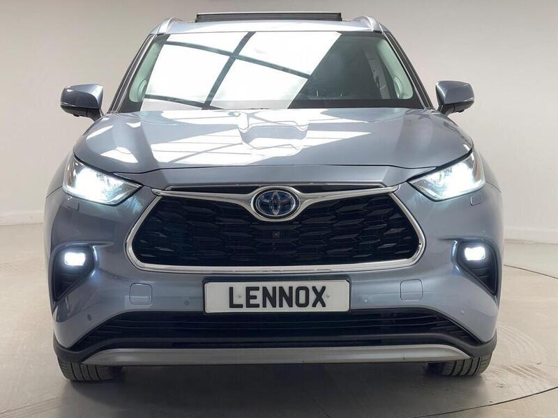 Toyota Highlander view 2