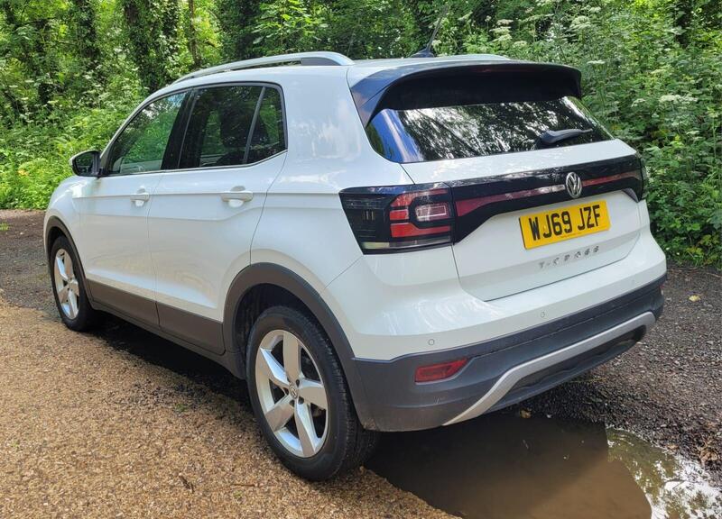 Volkswagen T-Cross view 5