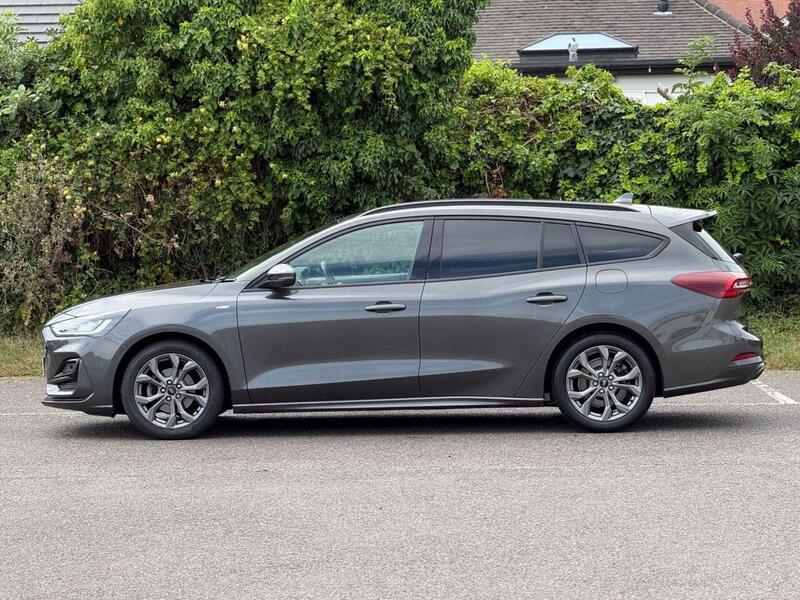 Ford Focus view 4