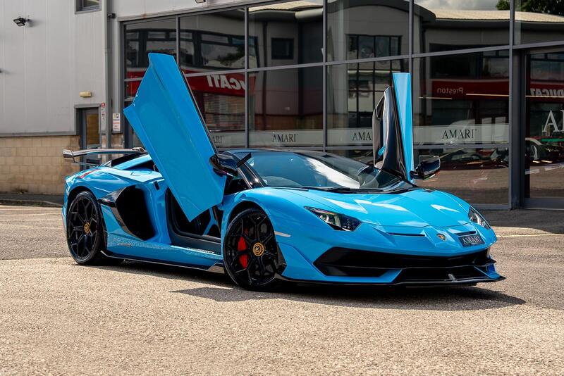 Lamborghini Aventador view 7