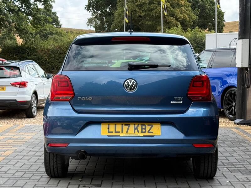 Volkswagen Polo view 4