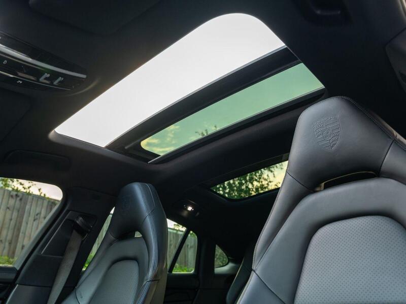 Porsche Panamera view 19