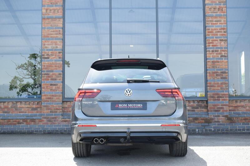 Volkswagen Tiguan view 6