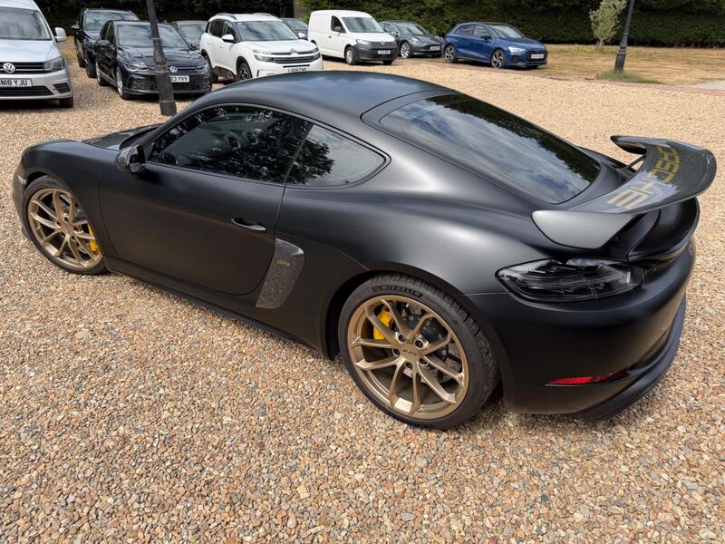 Porsche 718 Cayman view 4