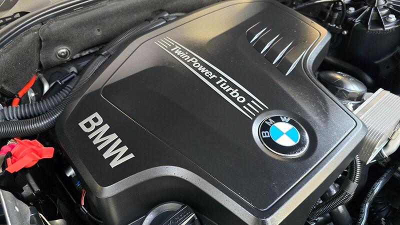 BMW 5 Series view 3