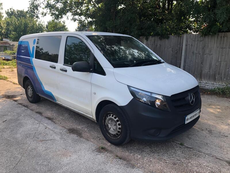 Mercedes-Benz Vito view 4