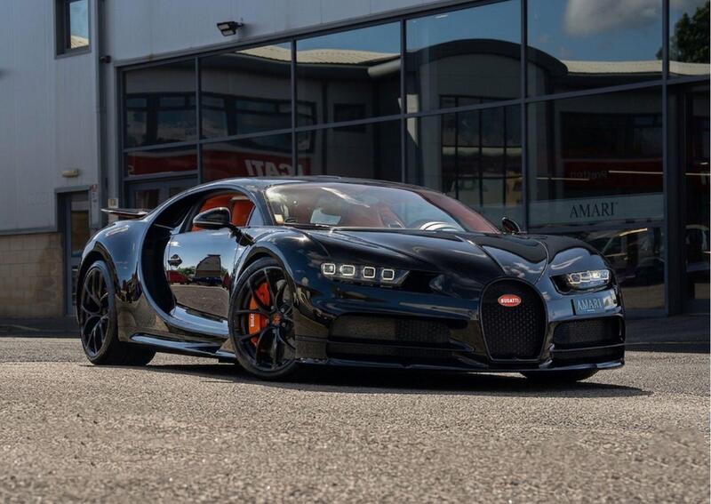 Bugatti Chiron view 5