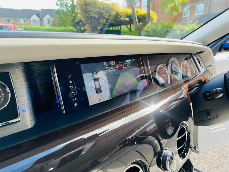 Rolls-Royce Phantom view 61