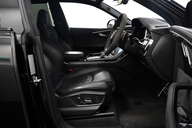 Audi Audi RSQ8 view 4