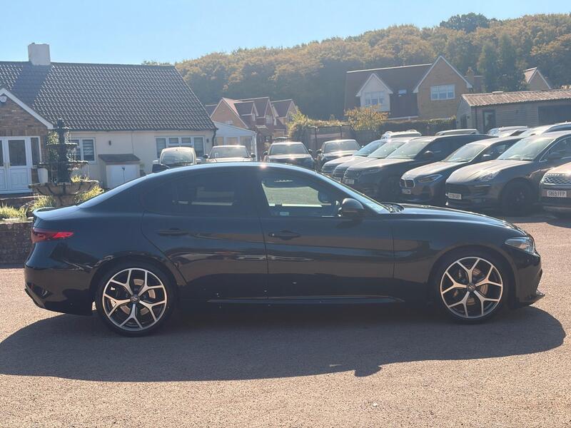 Alfa Romeo Giulia view 5