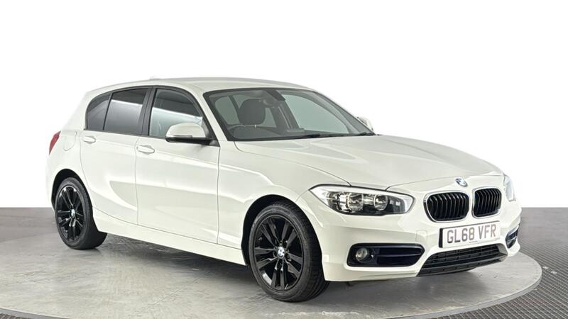 BMW 1 Series view 2