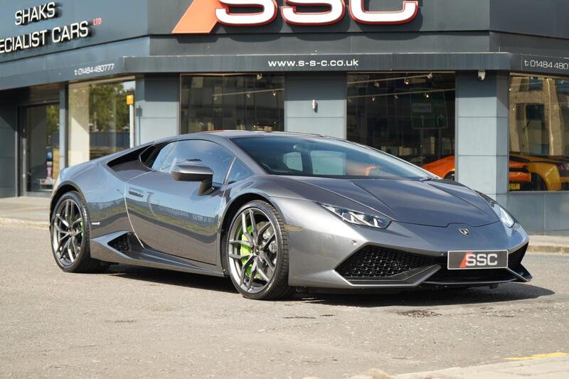 Lamborghini Huracan view 5
