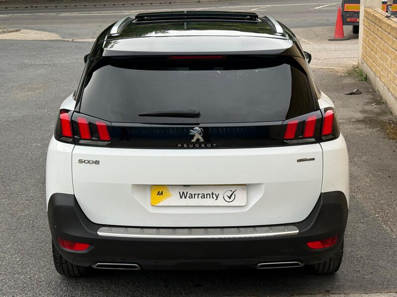 Peugeot 5008 view 4