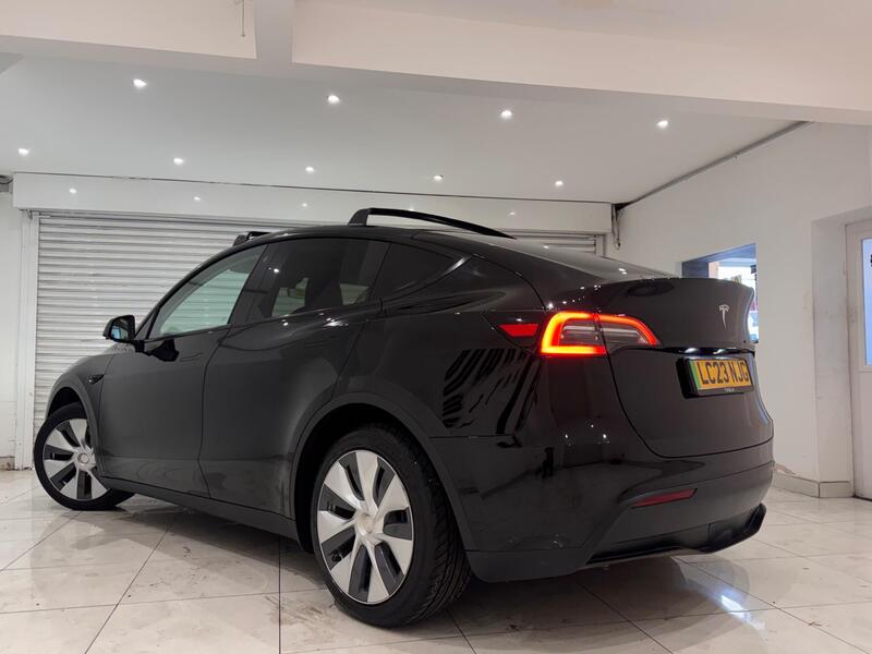 Tesla Model Y view 4