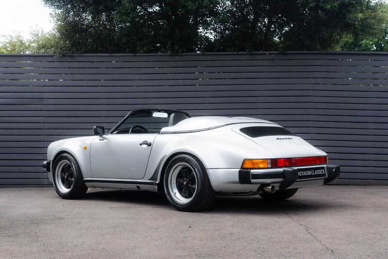 Porsche 911 view 2